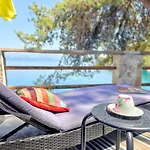 Holiday home Robinson House Destina Bogomolje