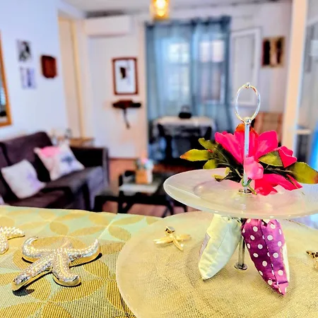 Robinson House Destina בית נופש *
