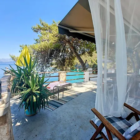 בית נופש Robinson House Destina